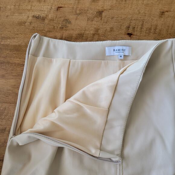 Ramisu Collection Faux Leather Pencil Skirt Front Slit Womens Medium Beige Cream - Picture 6 of 9